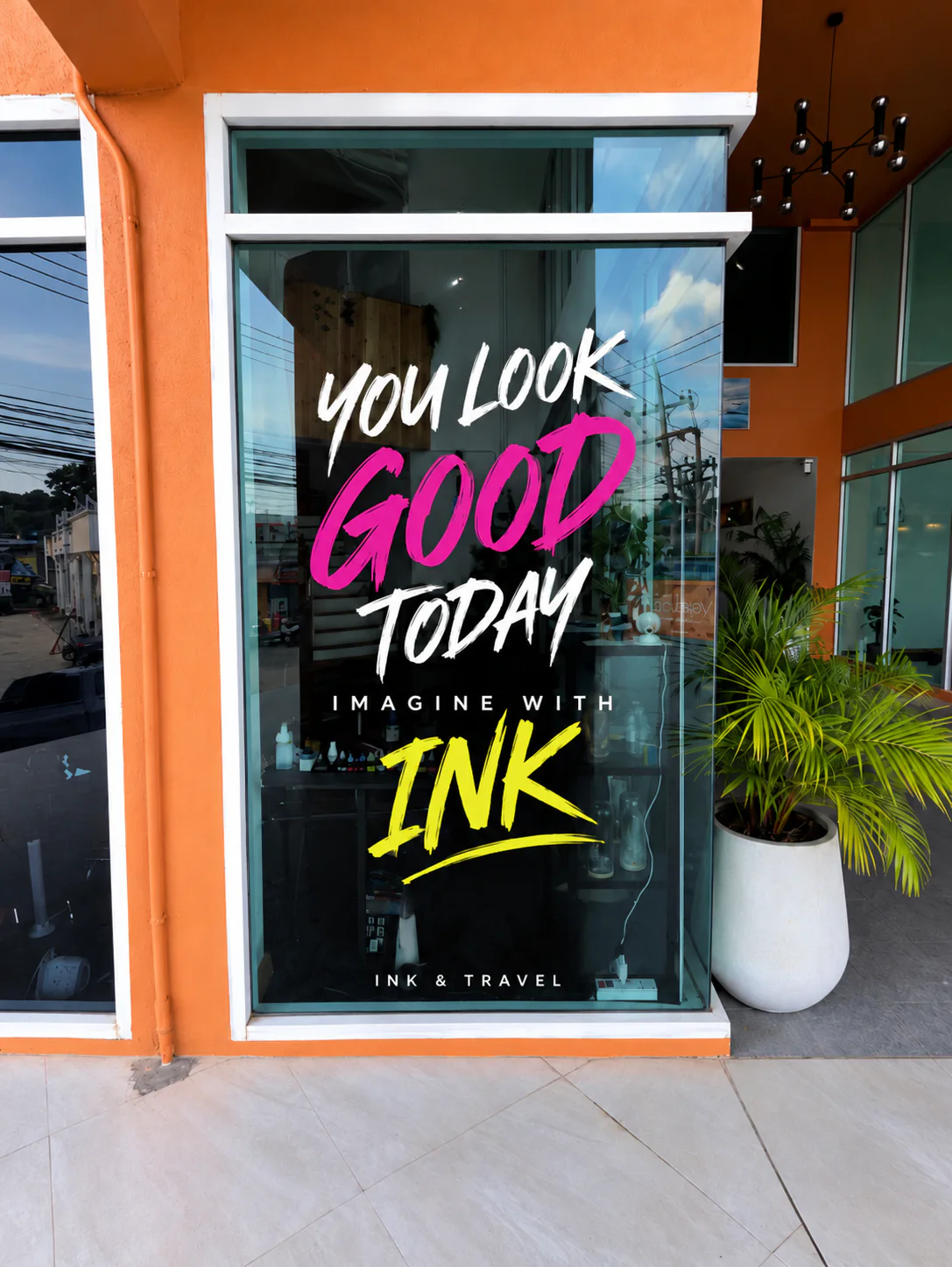 Escaparate de Ink & Travel en Ventus Phangan en Haad Rin